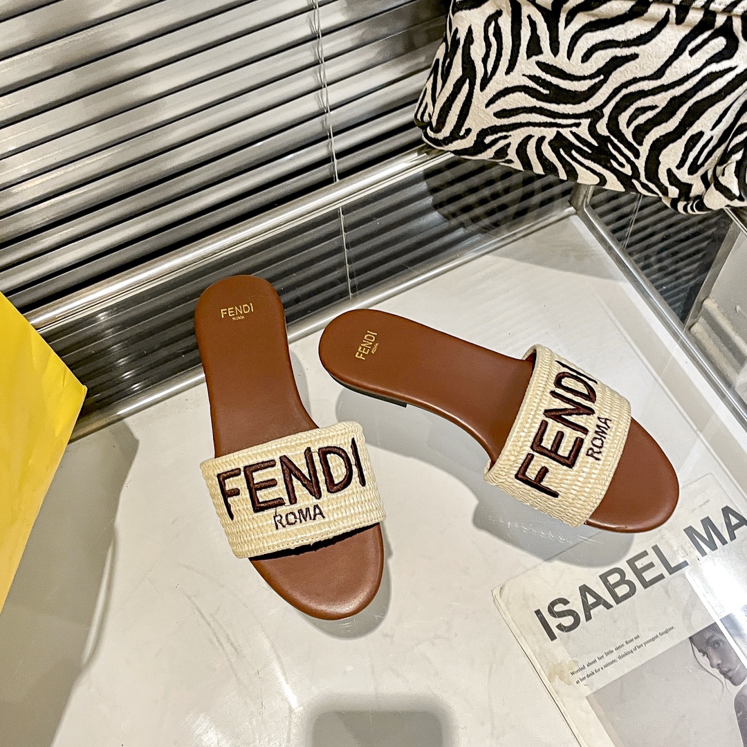 D598G Fendi slippers 36.9$ gallery