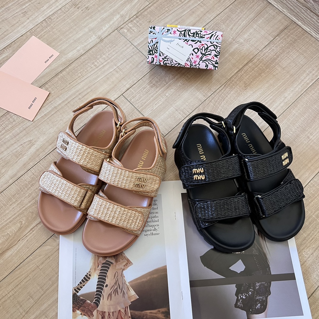 D614G MiuMiu  sandals 42$ gallery