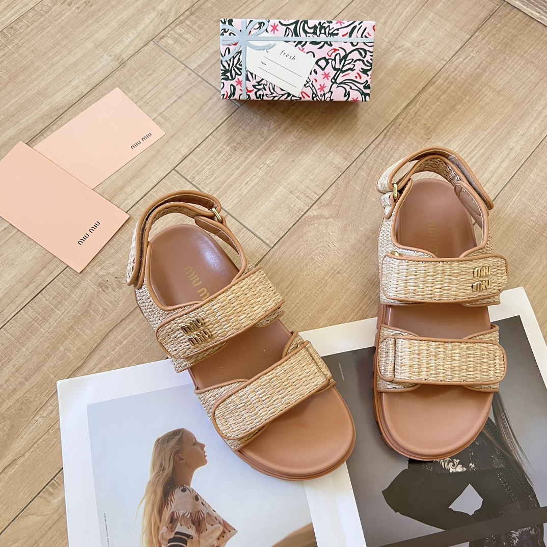 D614G MiuMiu  sandals 42$ gallery