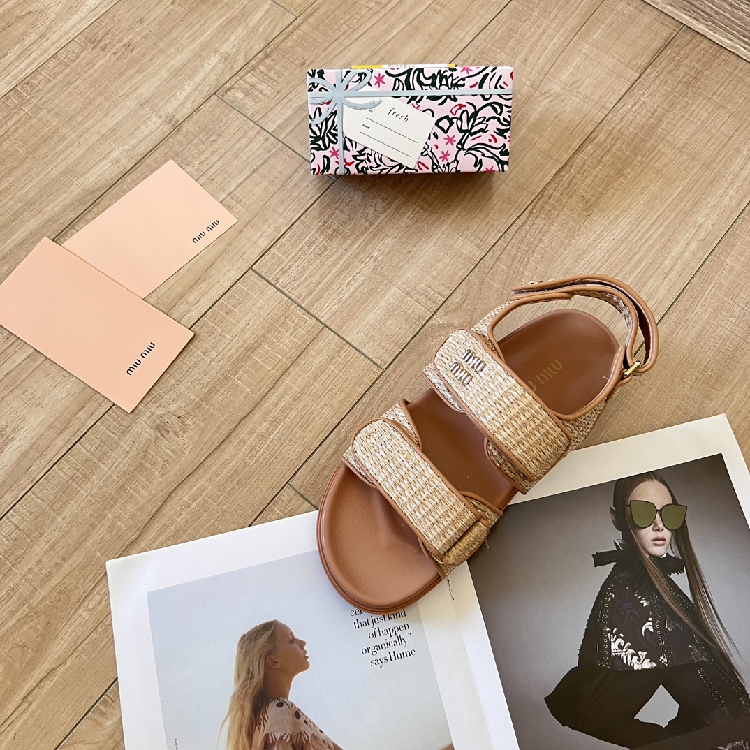 D614G MiuMiu  sandals 42$ gallery