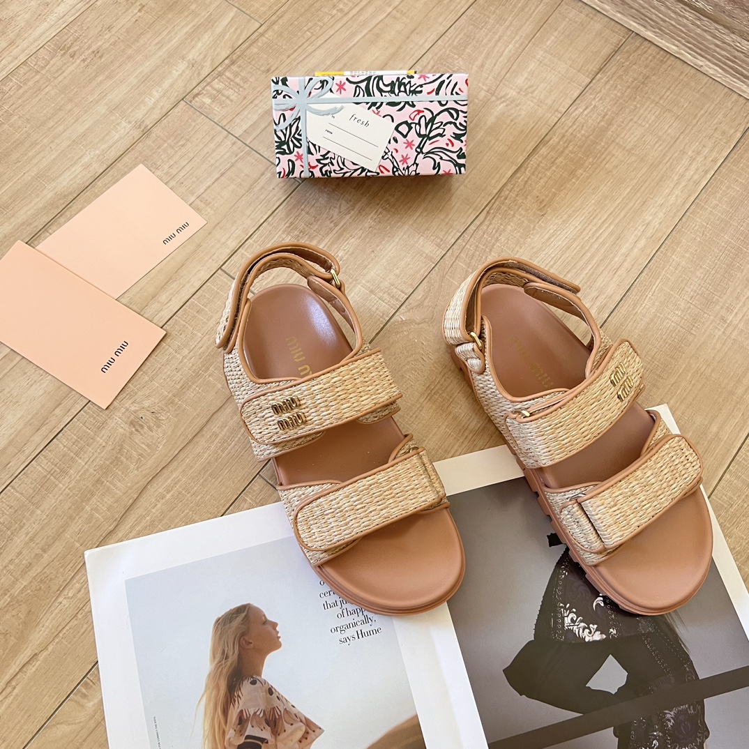 D614G MiuMiu  sandals 42$ gallery