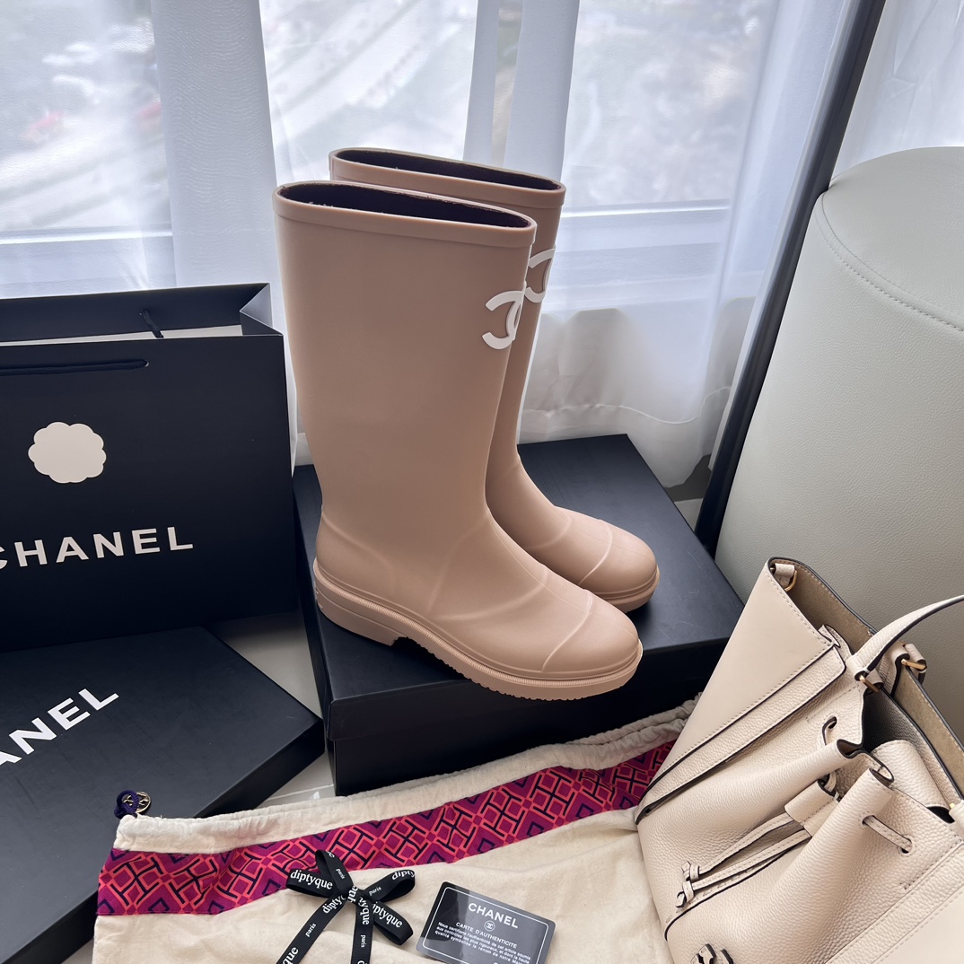 D669G CHANEL Boots 55$ gallery