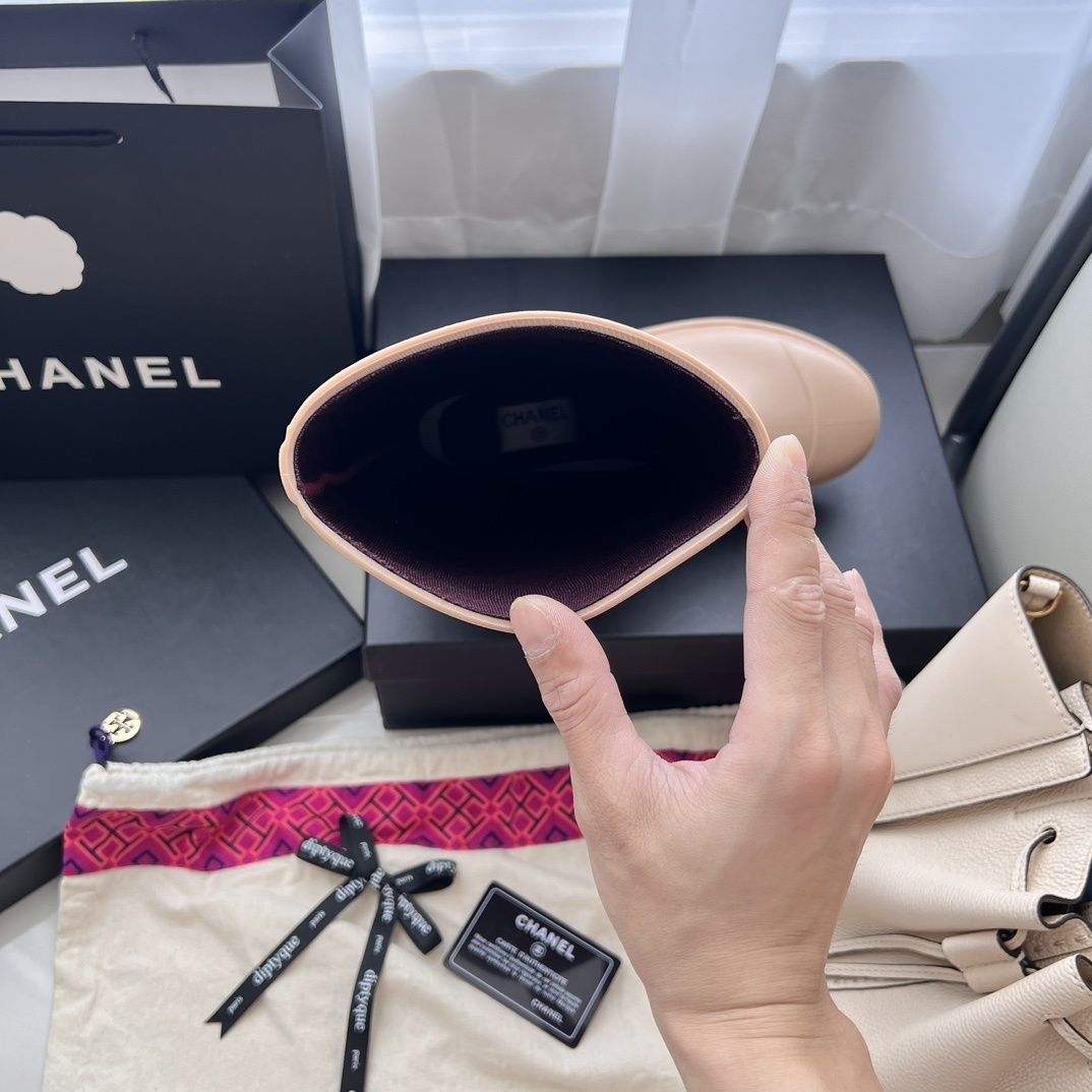 D669G CHANEL Boots 65$ gallery