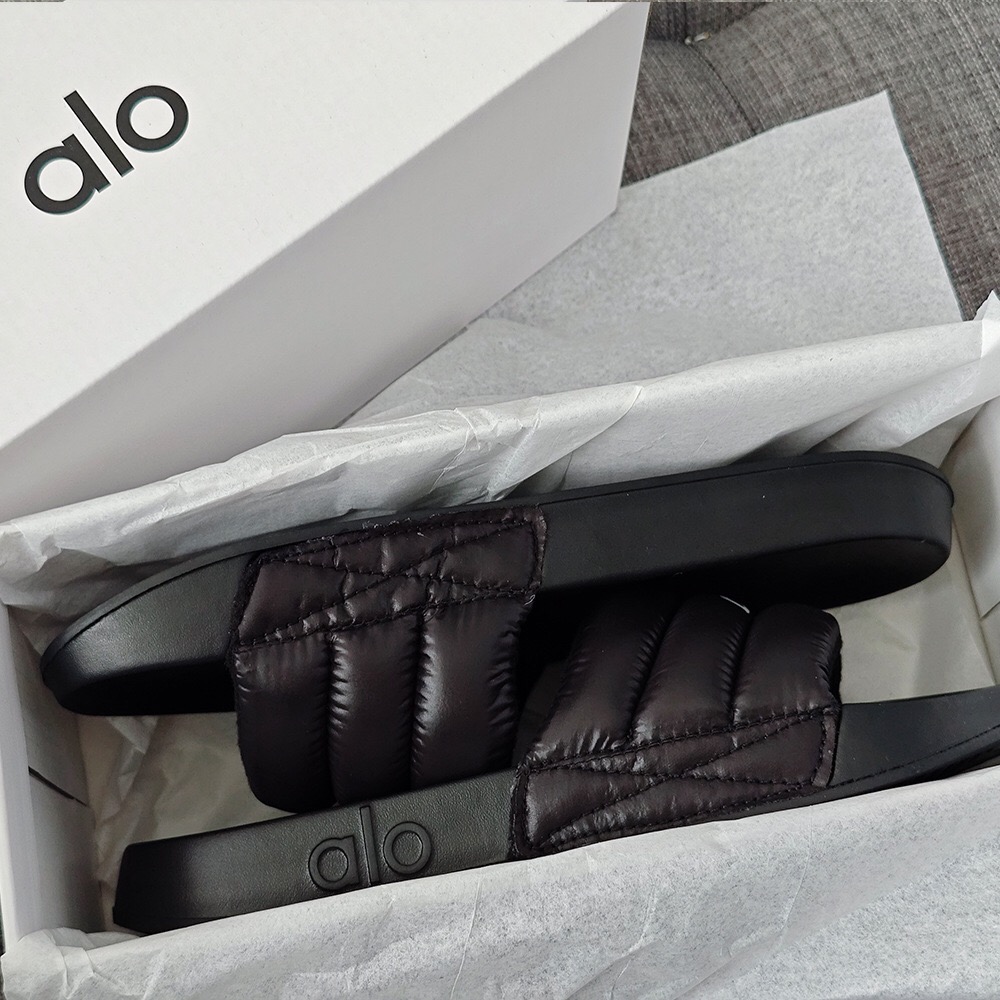 D681G Alo Yoga Thick-soled slippers 42$ gallery