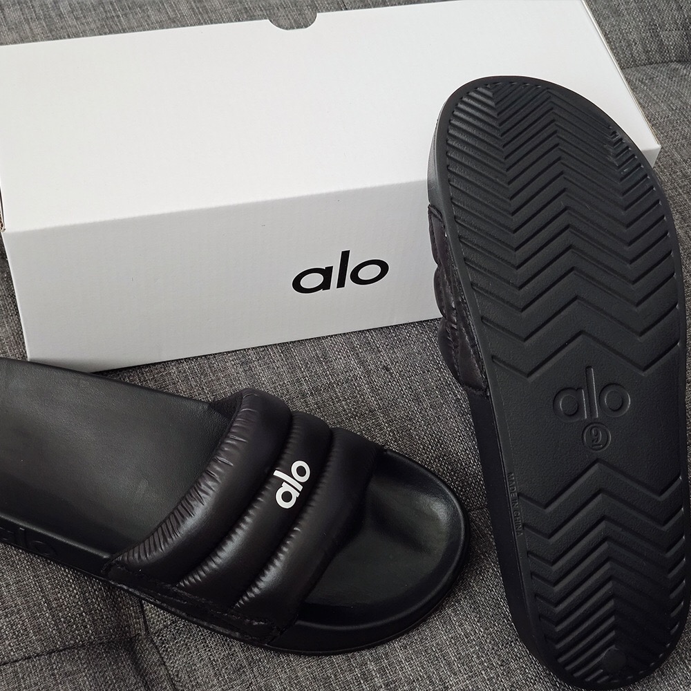 D681G Alo Yoga Thick-soled slippers 42$ gallery