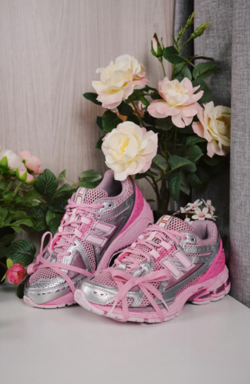 G114Z New Balance M1906R $57 gallery
