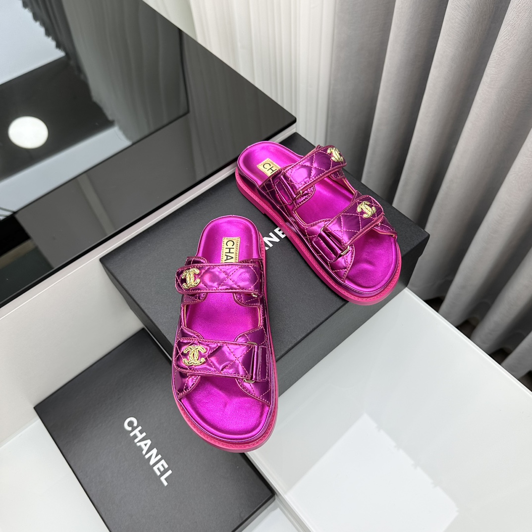G149Z Chanel sandals $88 gallery