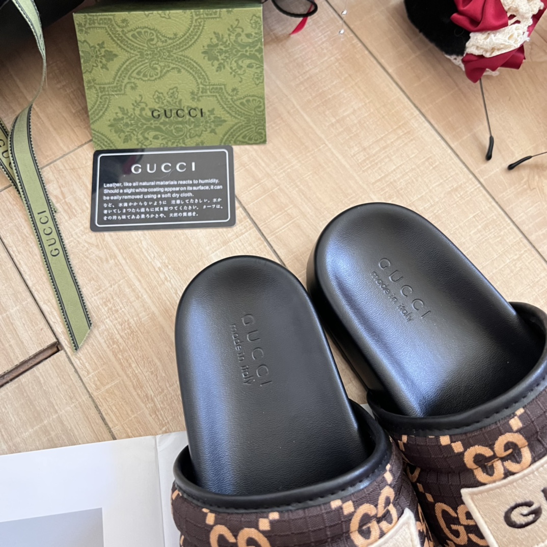 G159Z GUCCI slippers $38 gallery