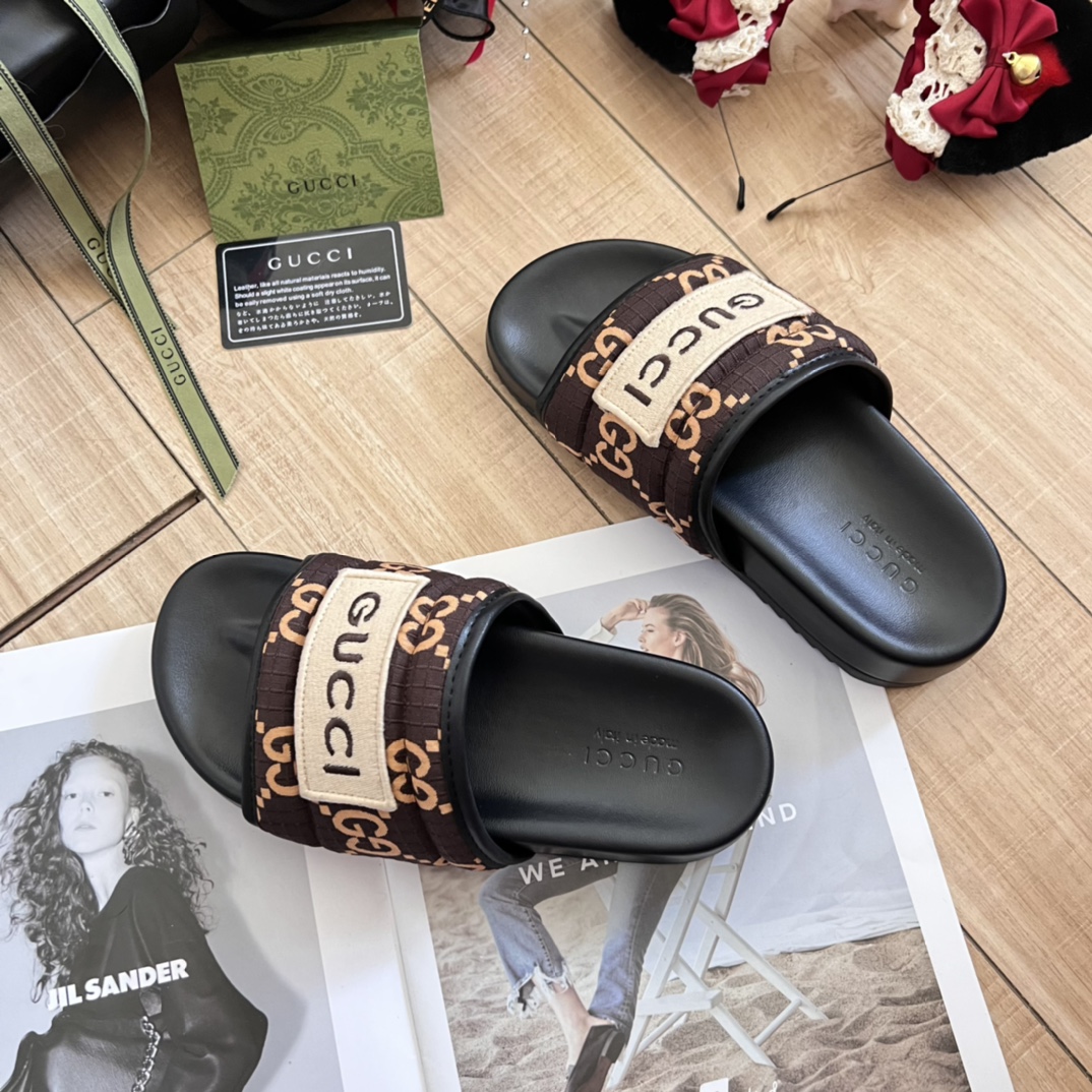 G159Z GUCCI slippers $38 gallery