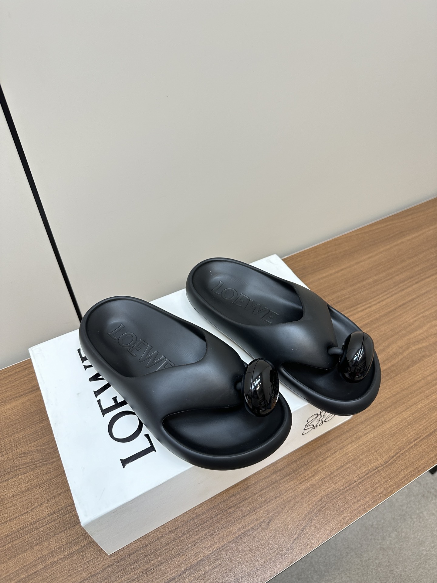 G203Z LOEWE Slippers $58 gallery