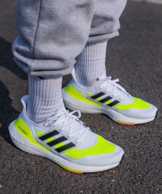 G22Z Adidas ultra boost ub7.0 2022 $48 gallery