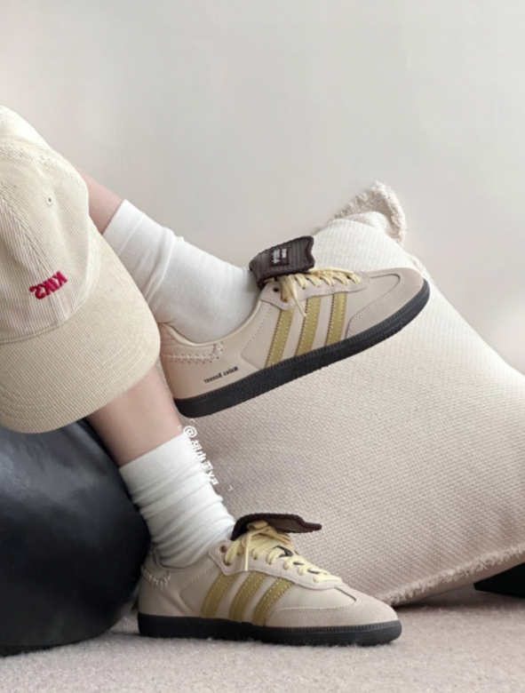 G59Z Adidas Originals Gazelle Samba $48 gallery