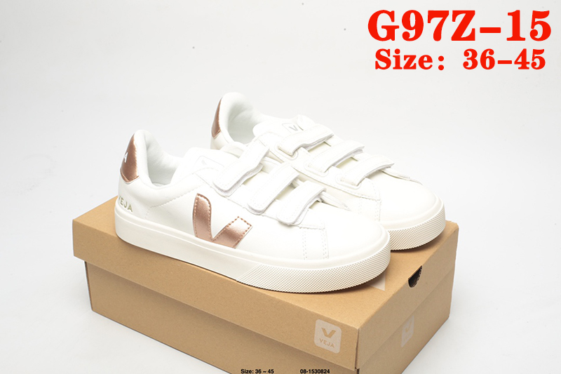 G97Z Veja Campo Chrome Free Low Sneakers $48 gallery