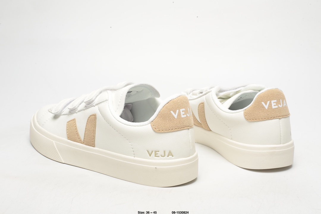 G97Z Veja Campo Chrome Free Low Sneakers $48 gallery