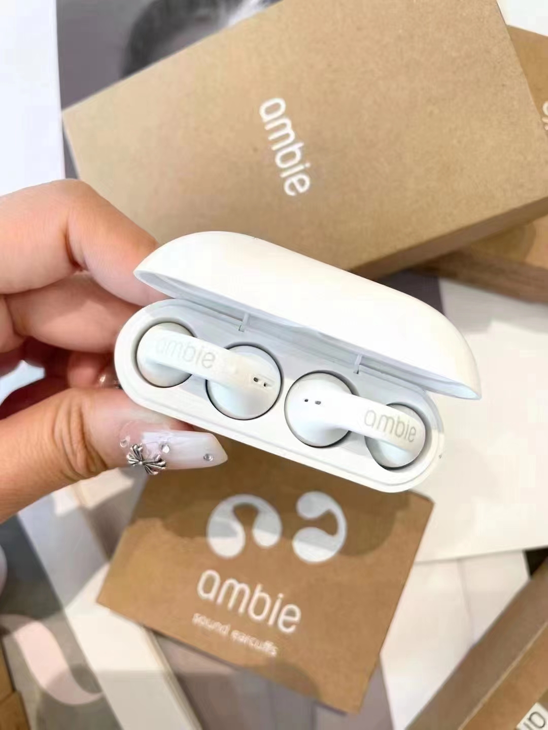G9Z SONY Ambie Bluetooth headset $38 gallery