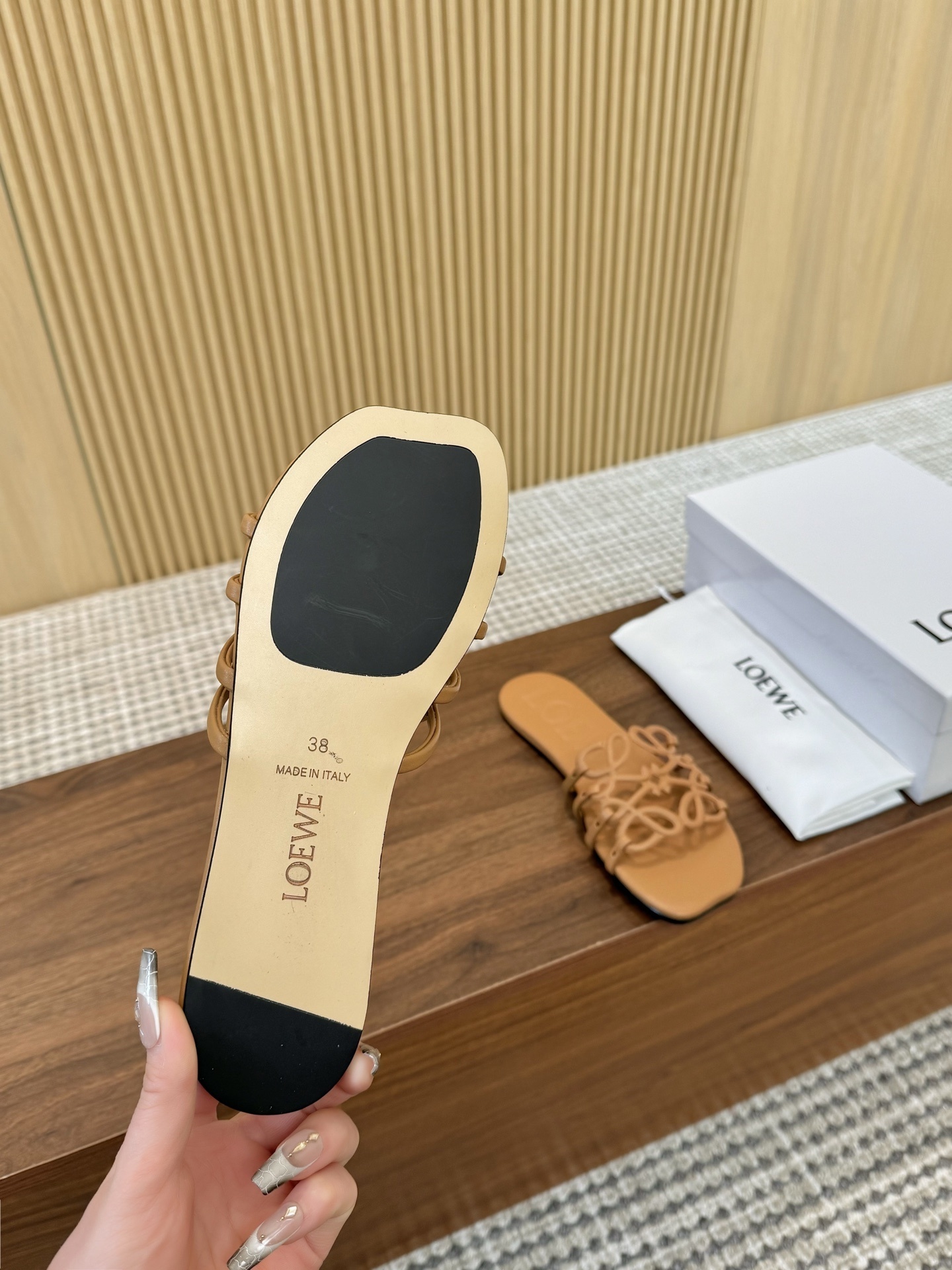 GZ008 Loewe slippers high quality 58$ gallery