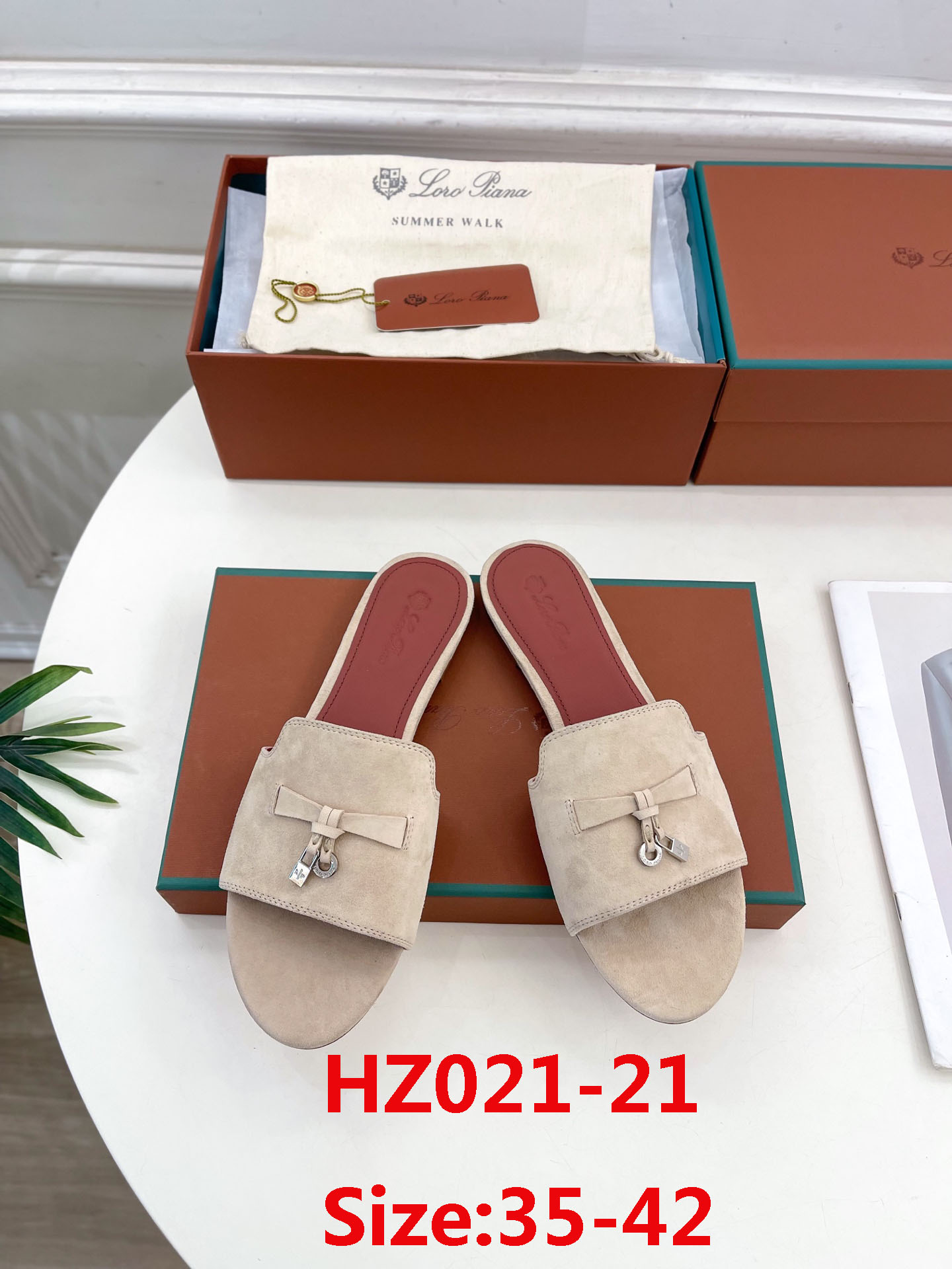 HZ021 Loro Piana Slippers 39.9$ gallery