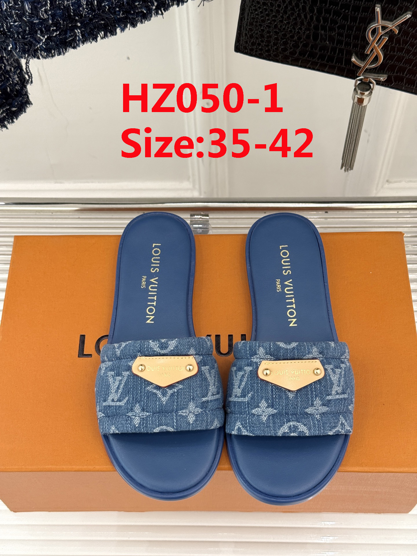 HZ050 Louis Vuitton Slippers 36.9$ gallery