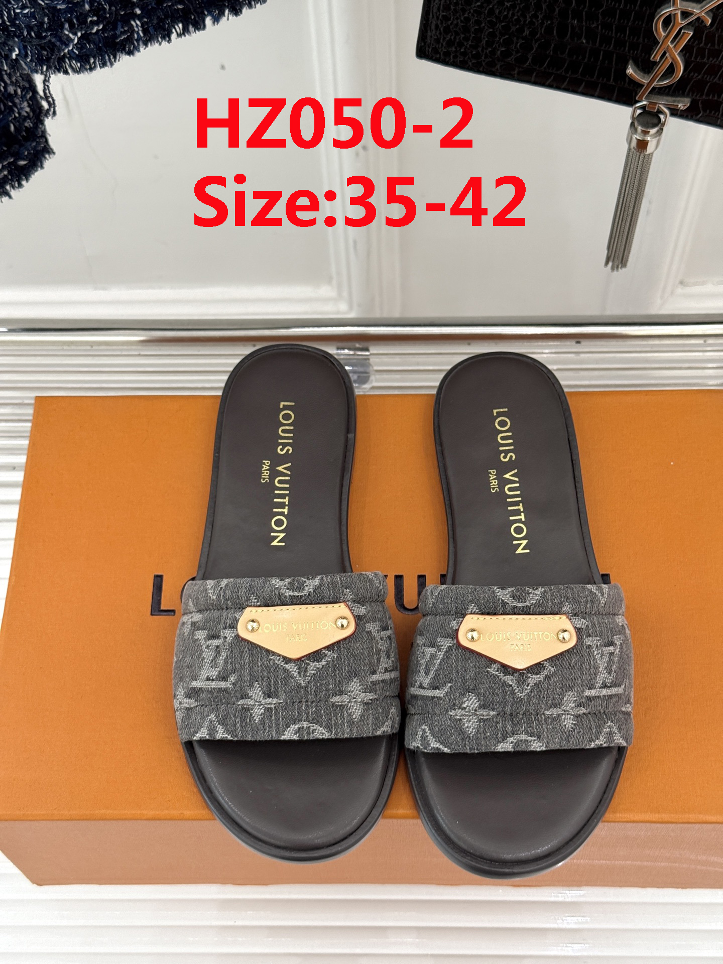 HZ050 Louis Vuitton Slippers 36.9$ gallery
