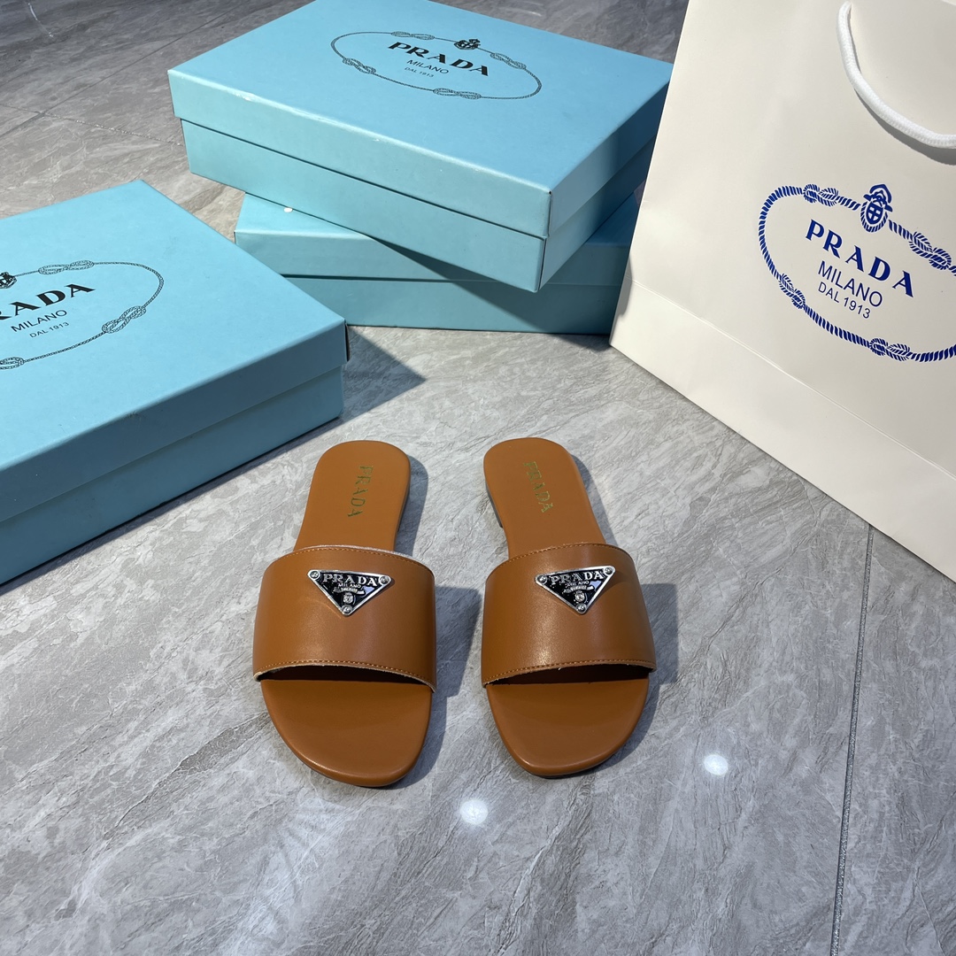 HZ073 Prada Slippers 39$ gallery