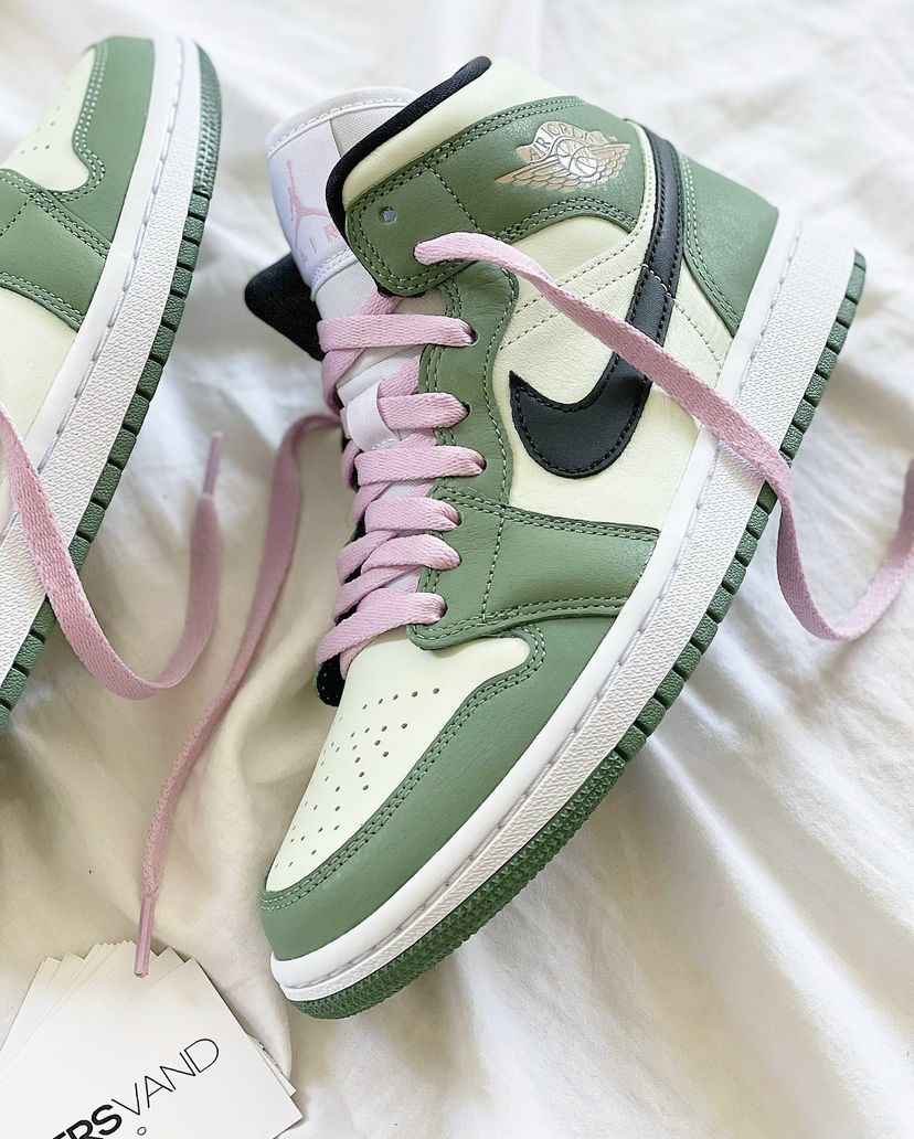 J71G NIKE Air Jordan 1 $48 gallery