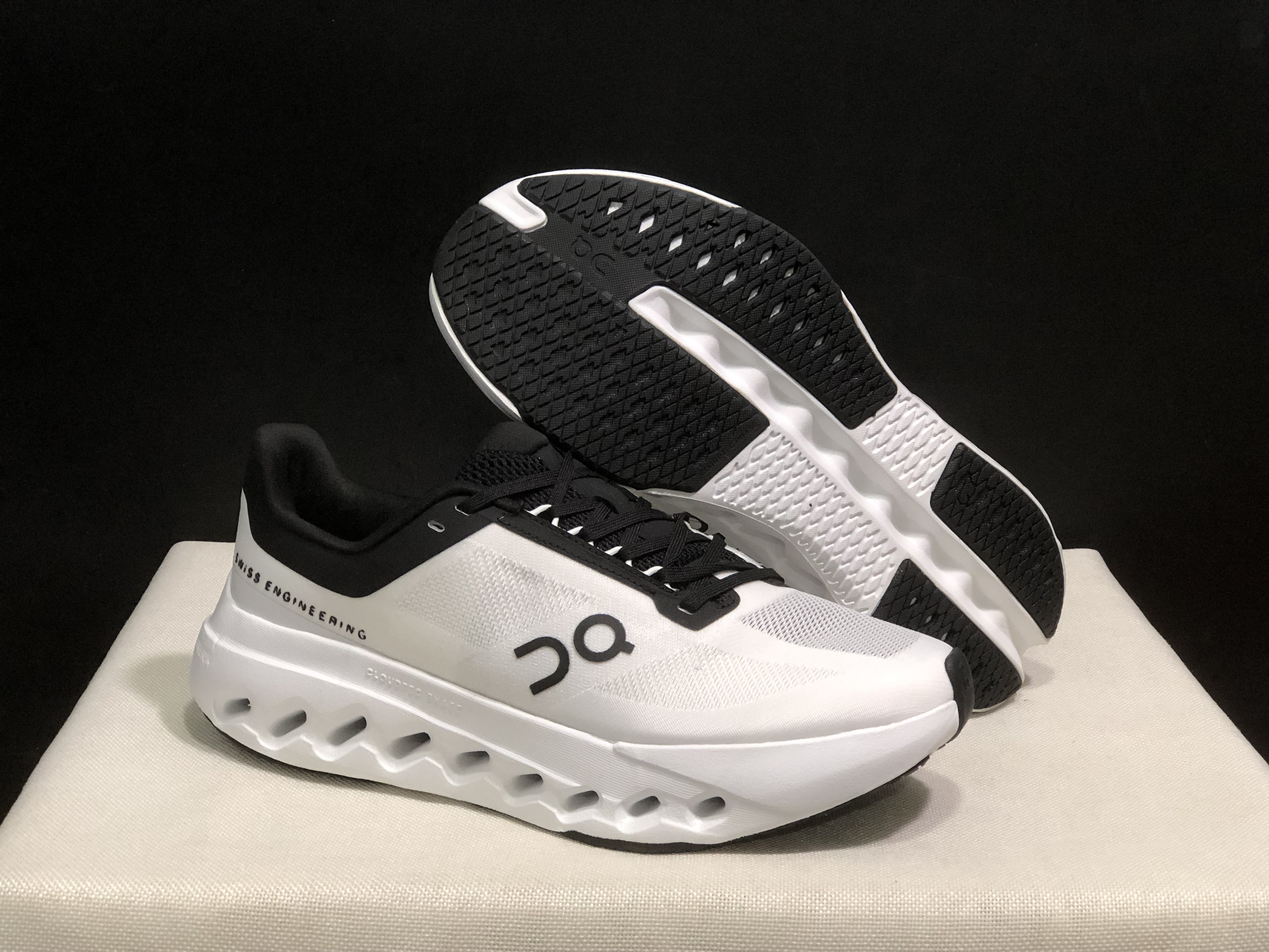 PT024 ON Cloudsurfer Next 55$ gallery