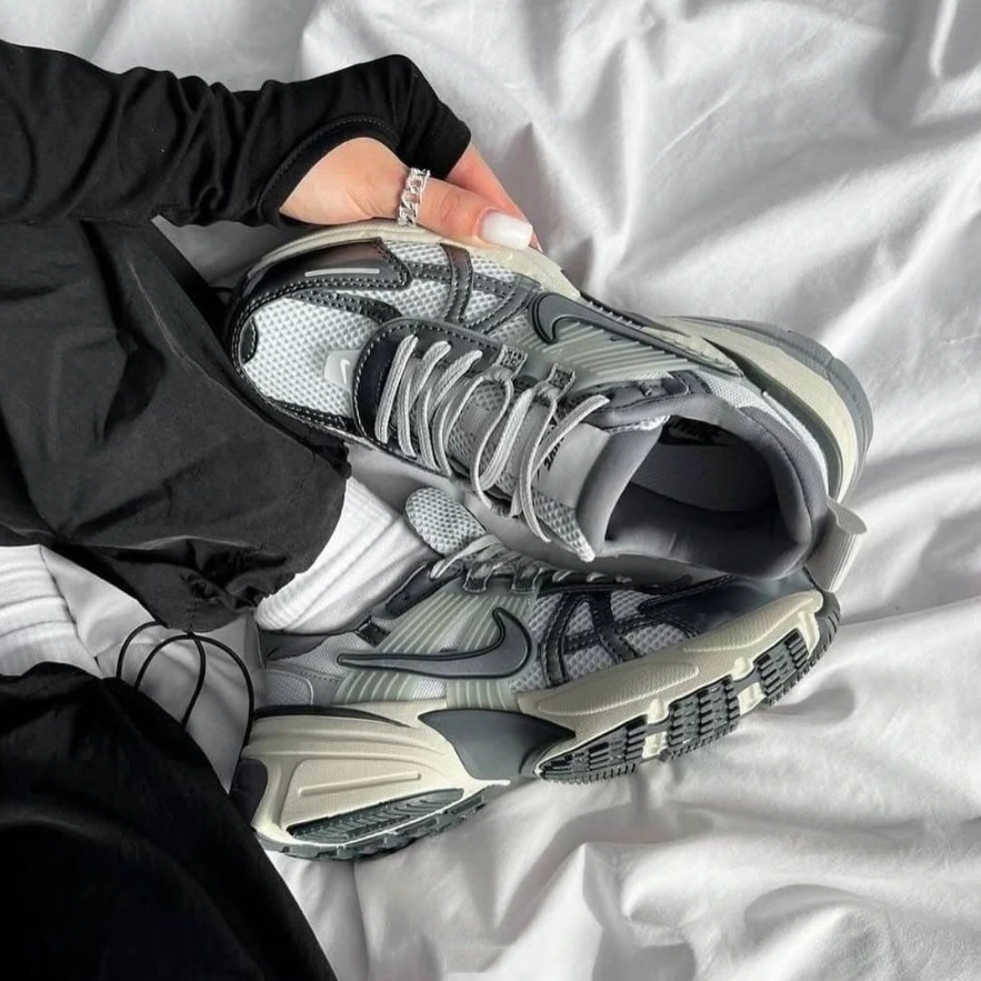 PT026 NIKE V2K Runtekk 48$ gallery