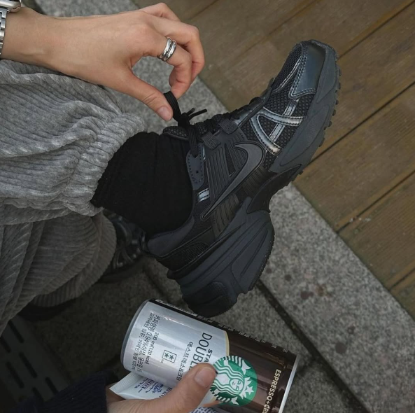 PT026 NIKE V2K Runtekk 48$ gallery