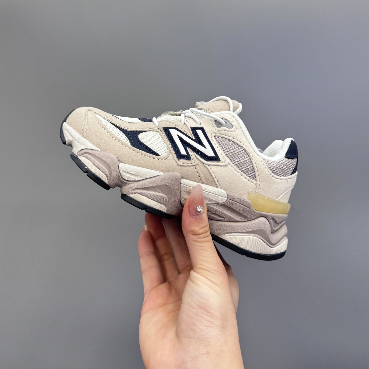 PT028 New Balance NB 9060 kids 42$ gallery