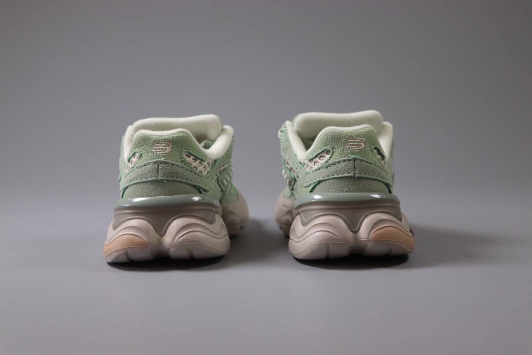 PT030 New Balance NB 9060 kids 42$ gallery