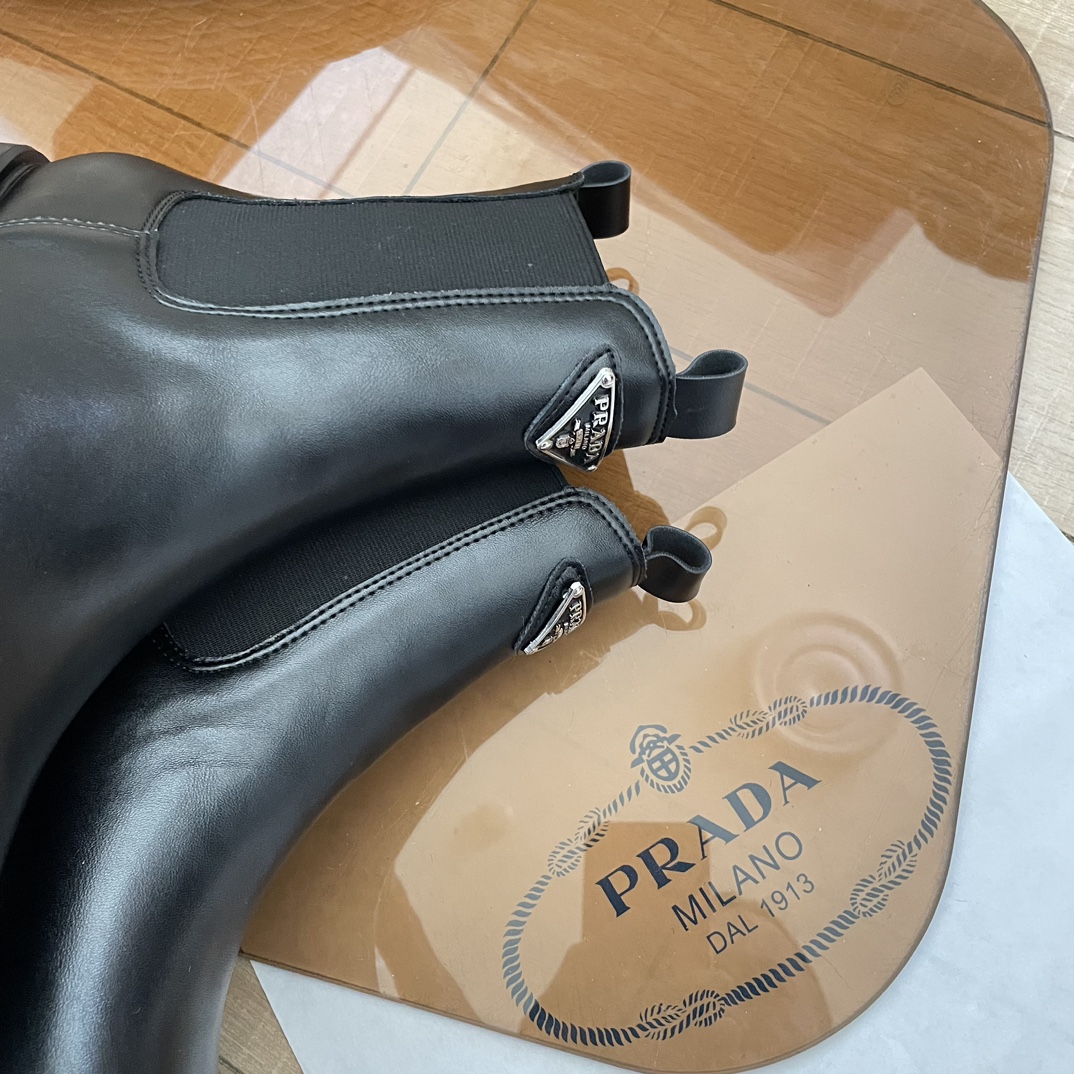 S36Q Prada boots 52$ gallery