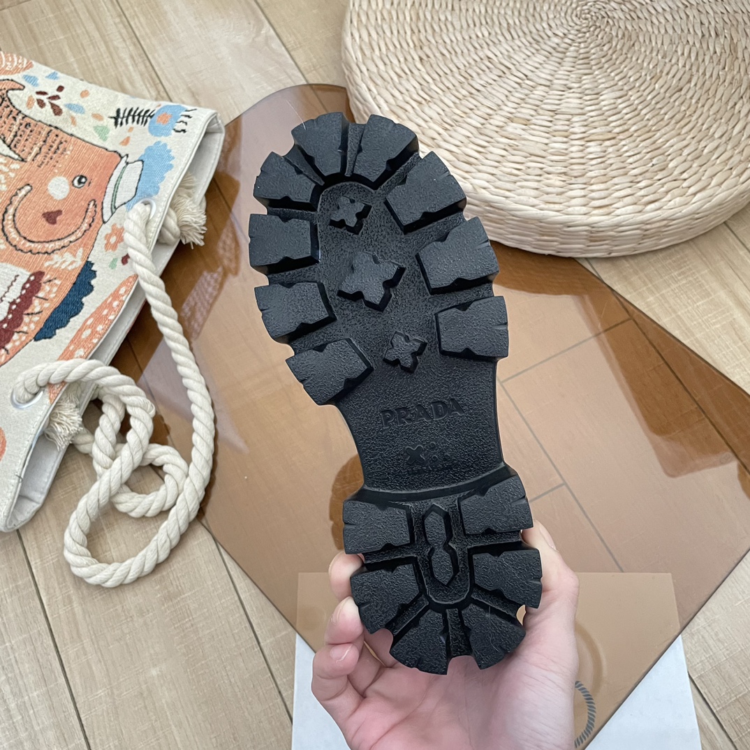 S36Q Prada boots 52$ gallery