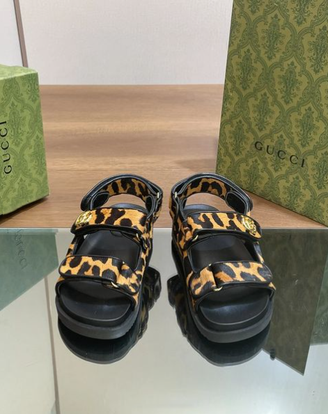 S41Q Gucci sandals 88$ gallery