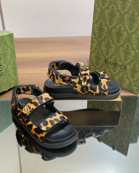 S41Q Gucci sandals 88$ gallery