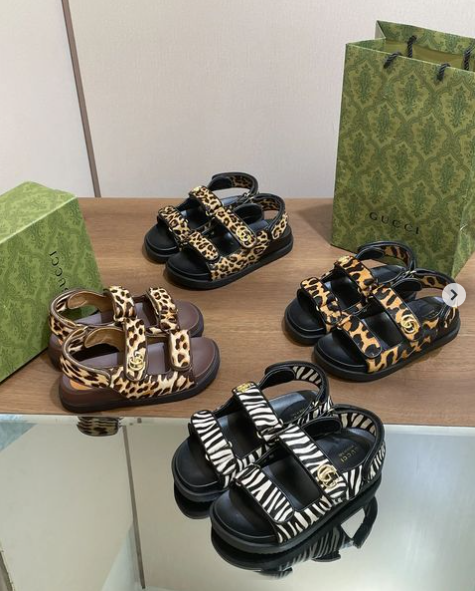 S41Q Gucci sandals 88$ gallery