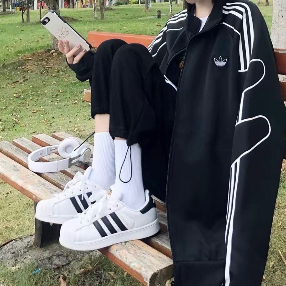 S56Q Adidas Originals Superstar 39.9$ gallery