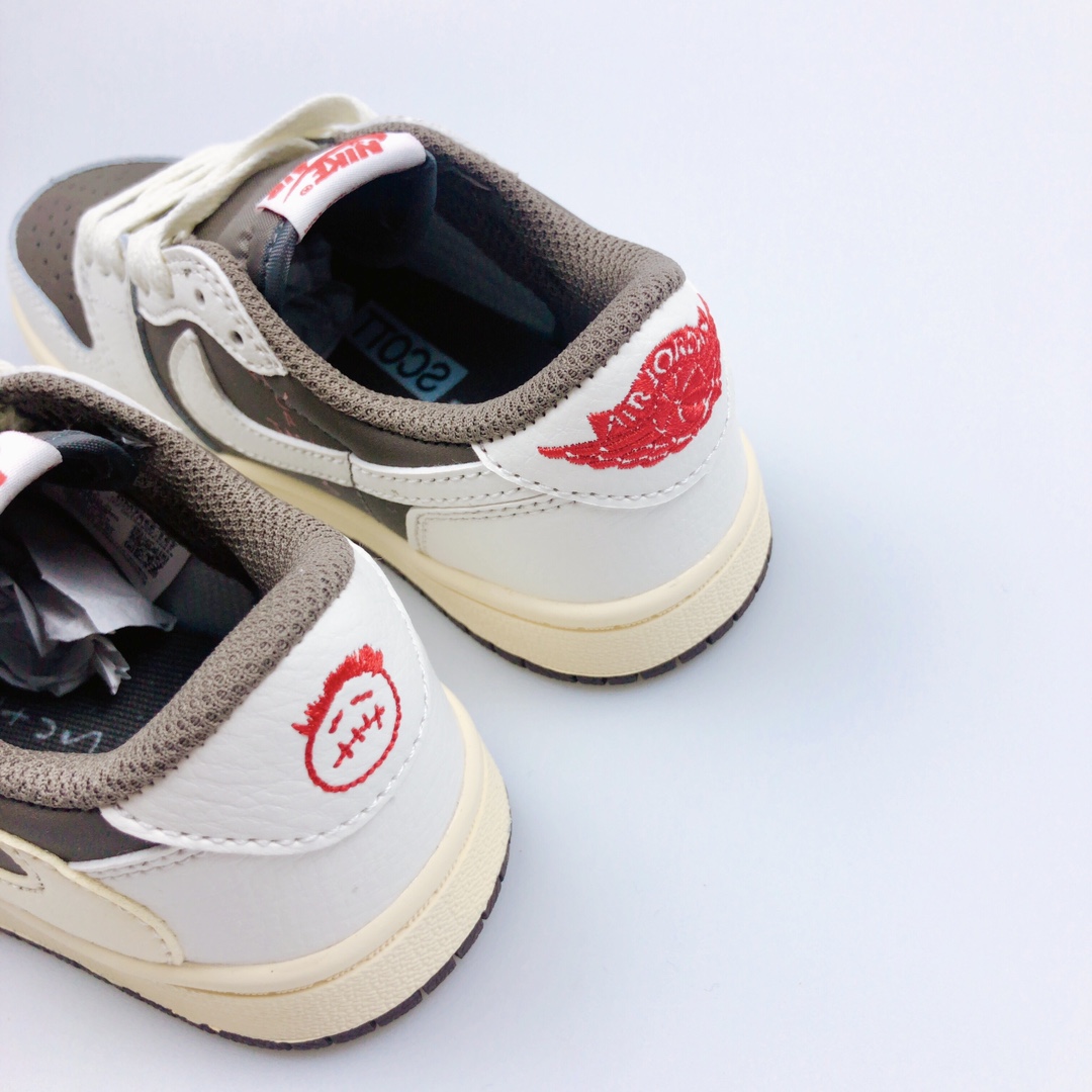 V100P Nike Air Jordan 1 x Travis Scott kids shoes $45 gallery