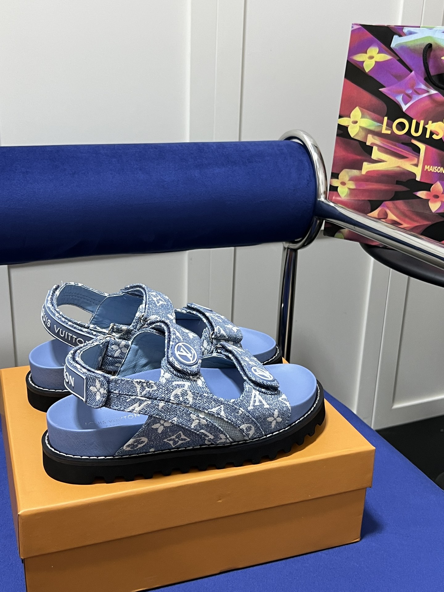 V109P Louis Vuitton sandals $48 gallery