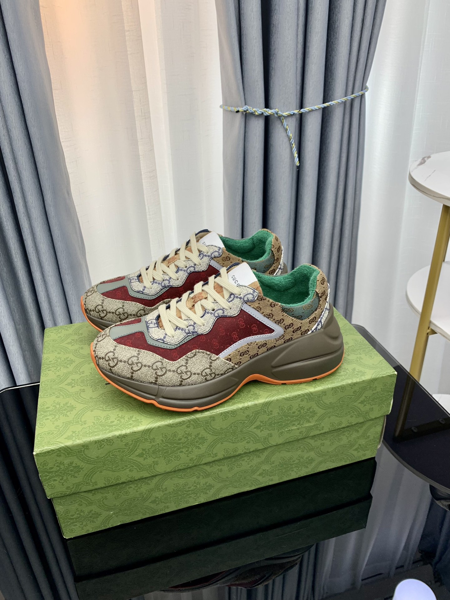 V114P GUCCI Shoes $55 gallery