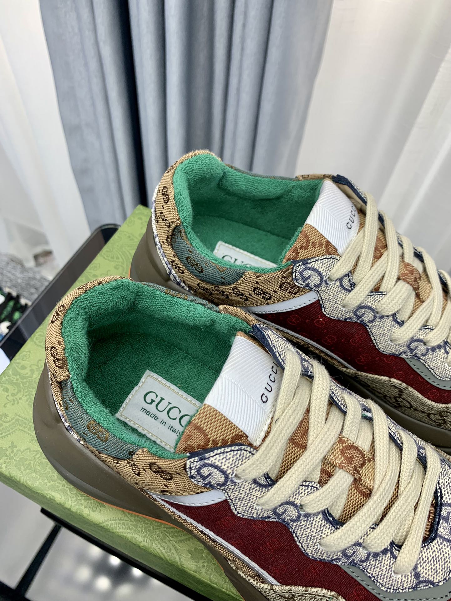 V114P GUCCI Shoes $55 gallery