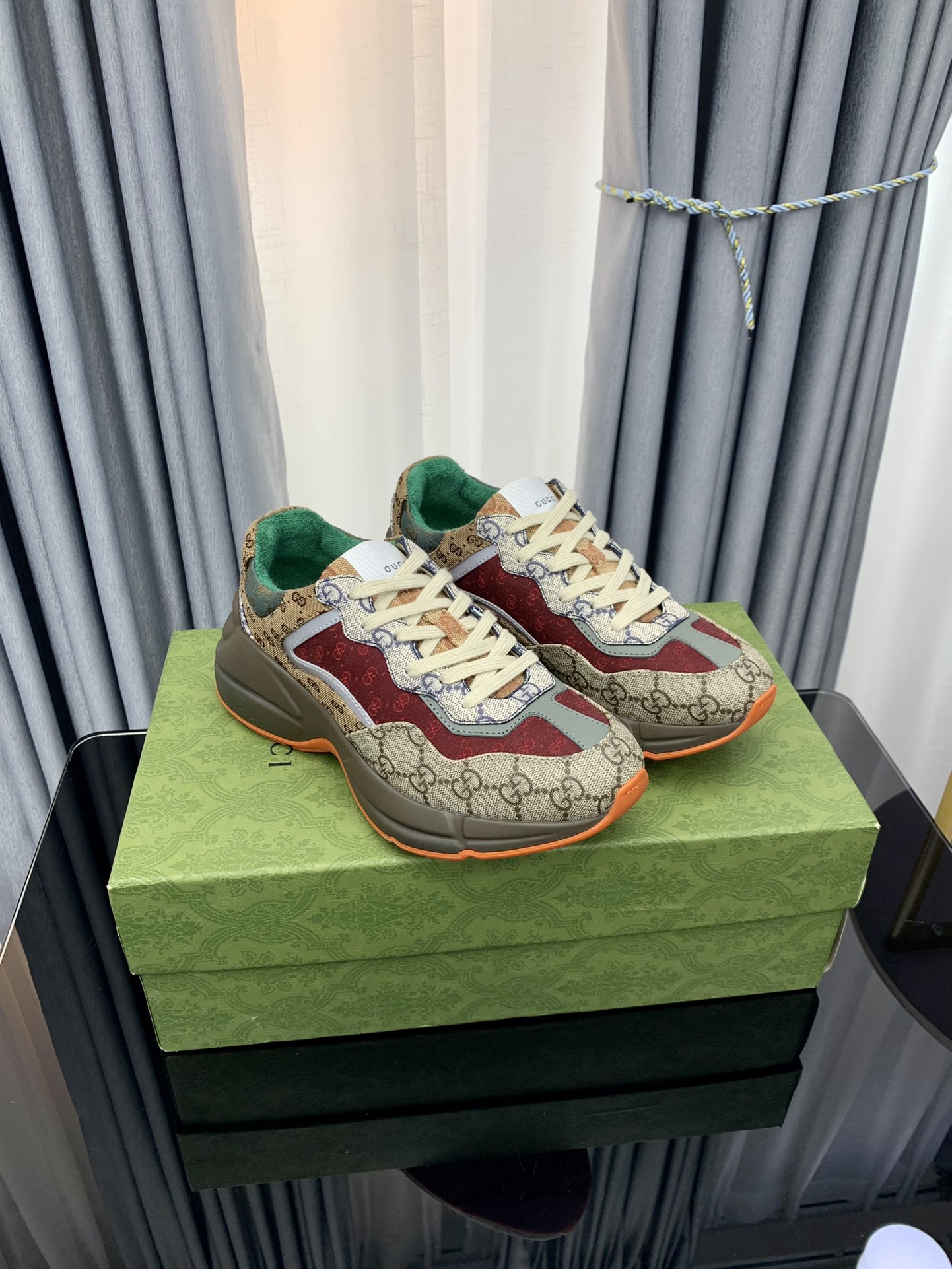 V114P GUCCI Shoes $55 gallery