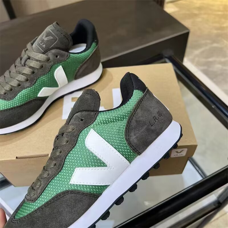 V137P VEJA Shoes $75 gallery