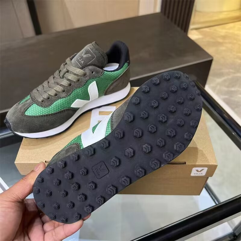 V137P VEJA Shoes $75 gallery