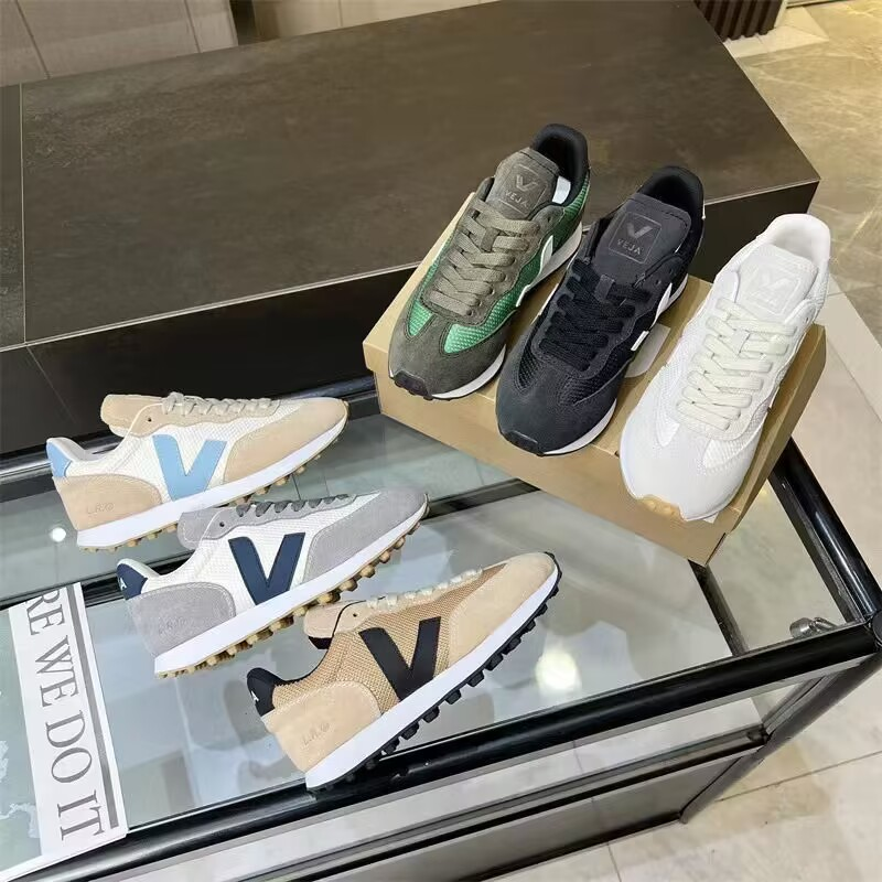 V137P VEJA Shoes $75 gallery
