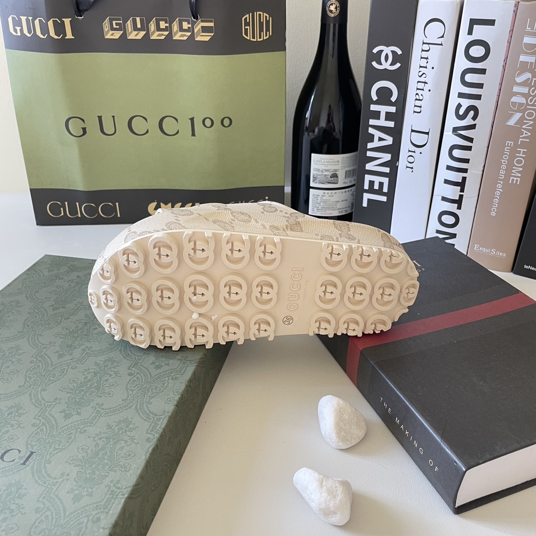 V148P GUCCI slippers $52 gallery