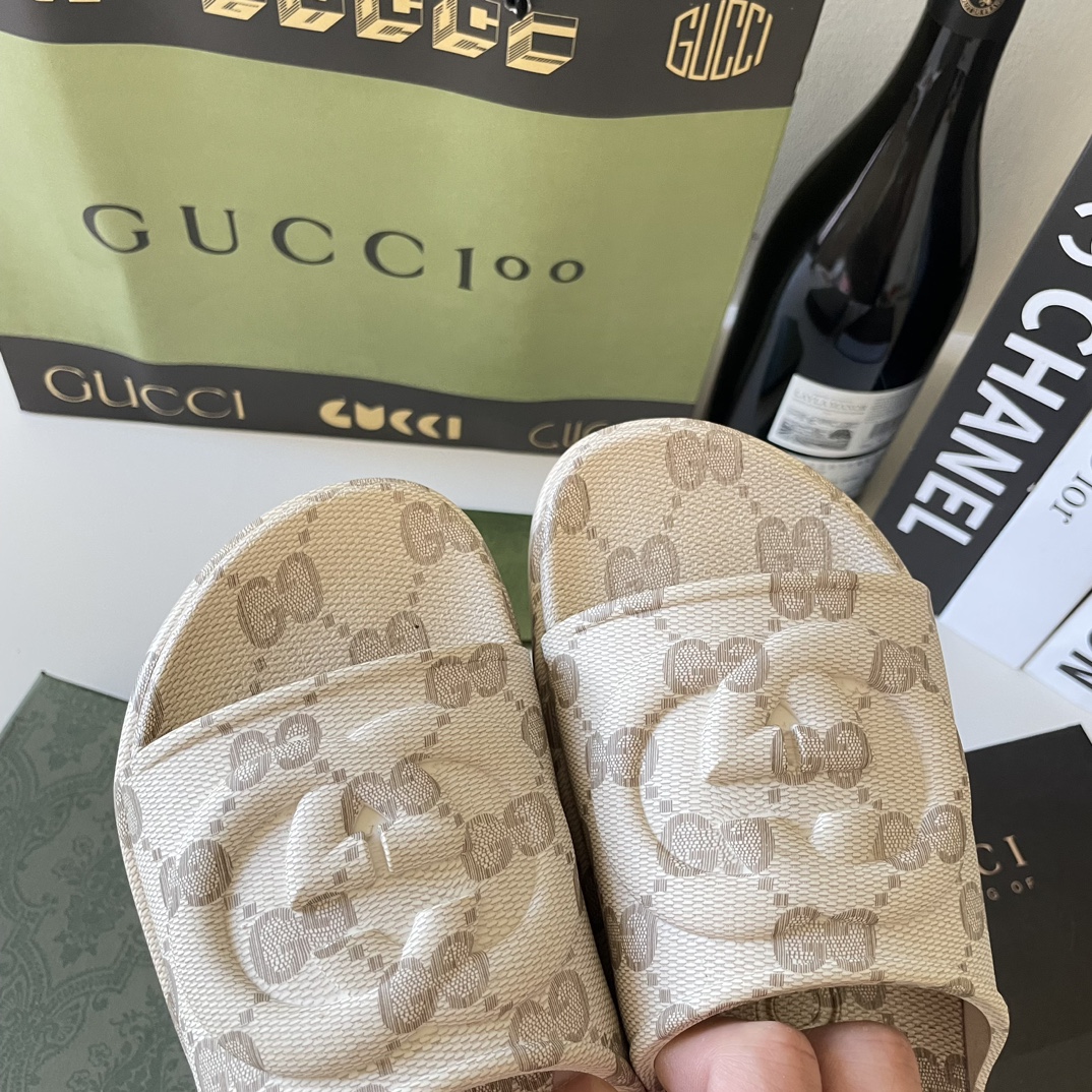 V148P GUCCI slippers $52 gallery