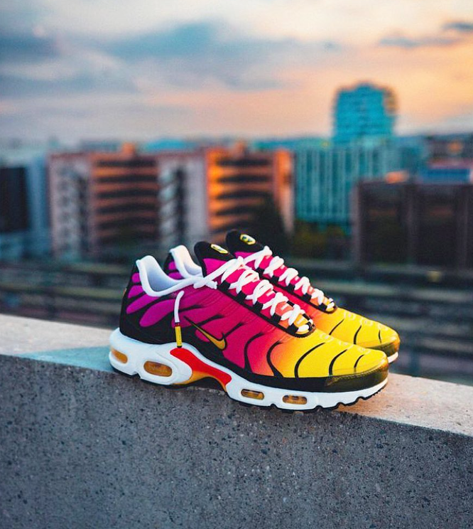 V173P Nike Air Max Plus WMNS $52 gallery