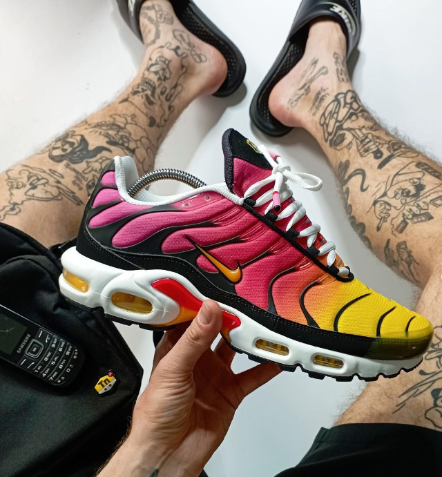 V173P Nike Air Max Plus WMNS $52 gallery