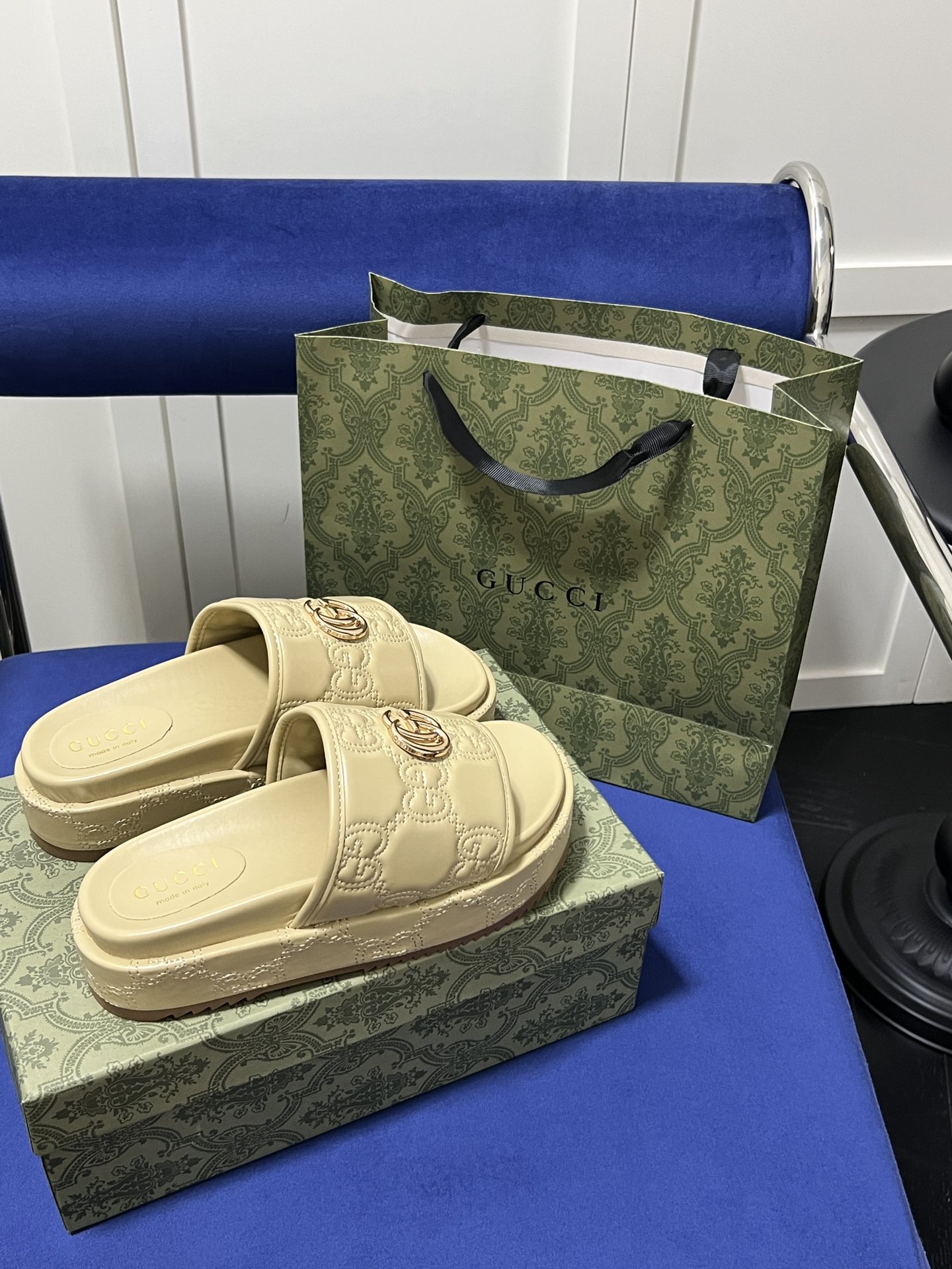 V191P GUCCI Thick -bottomed slippers $38 gallery