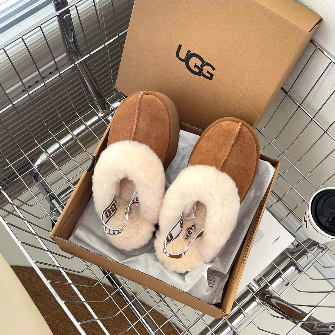 V238P UGG Funkette Thick -bottom sandals $58 gallery